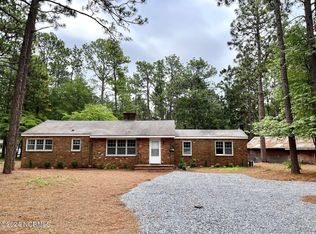 4527 Airport Rd, Pinehurst, NC 28374
