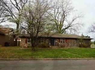 1833 S Westwood Ave, Springfield, MO 65807