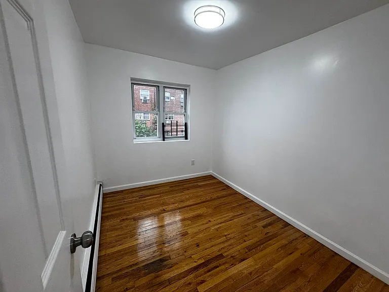 1415 E 84th St #2 — Photo 5