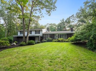 7 Sheridan Rd, Andover, MA 01810