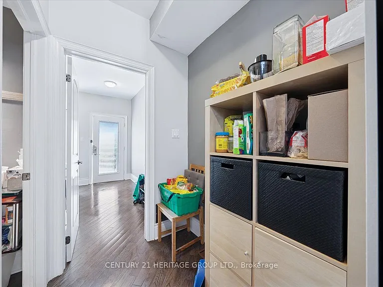 169 King Edward Ave — Photo 14
