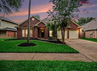 115 Island Breeze Cir, League City, TX 77573