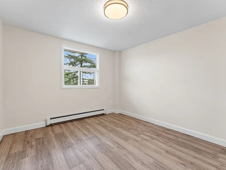 15 Sympatica Cres — Photo 15