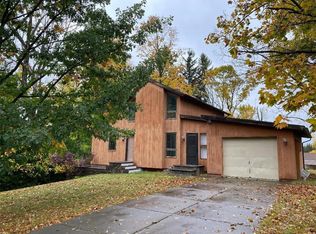 9 Amherst Ave, Auburn, NY 13021