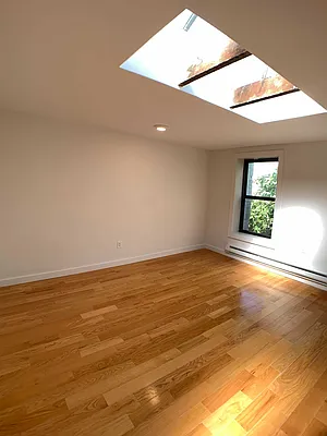 Rented by Cargon Realty | media 20