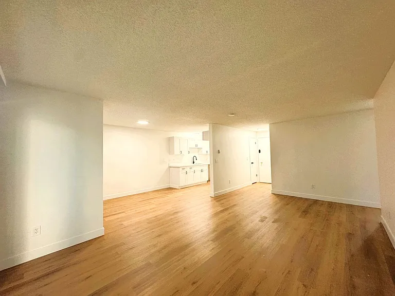Arbor Heights | New Fully Renovated Apartments | Move in Specials! — Photo 11