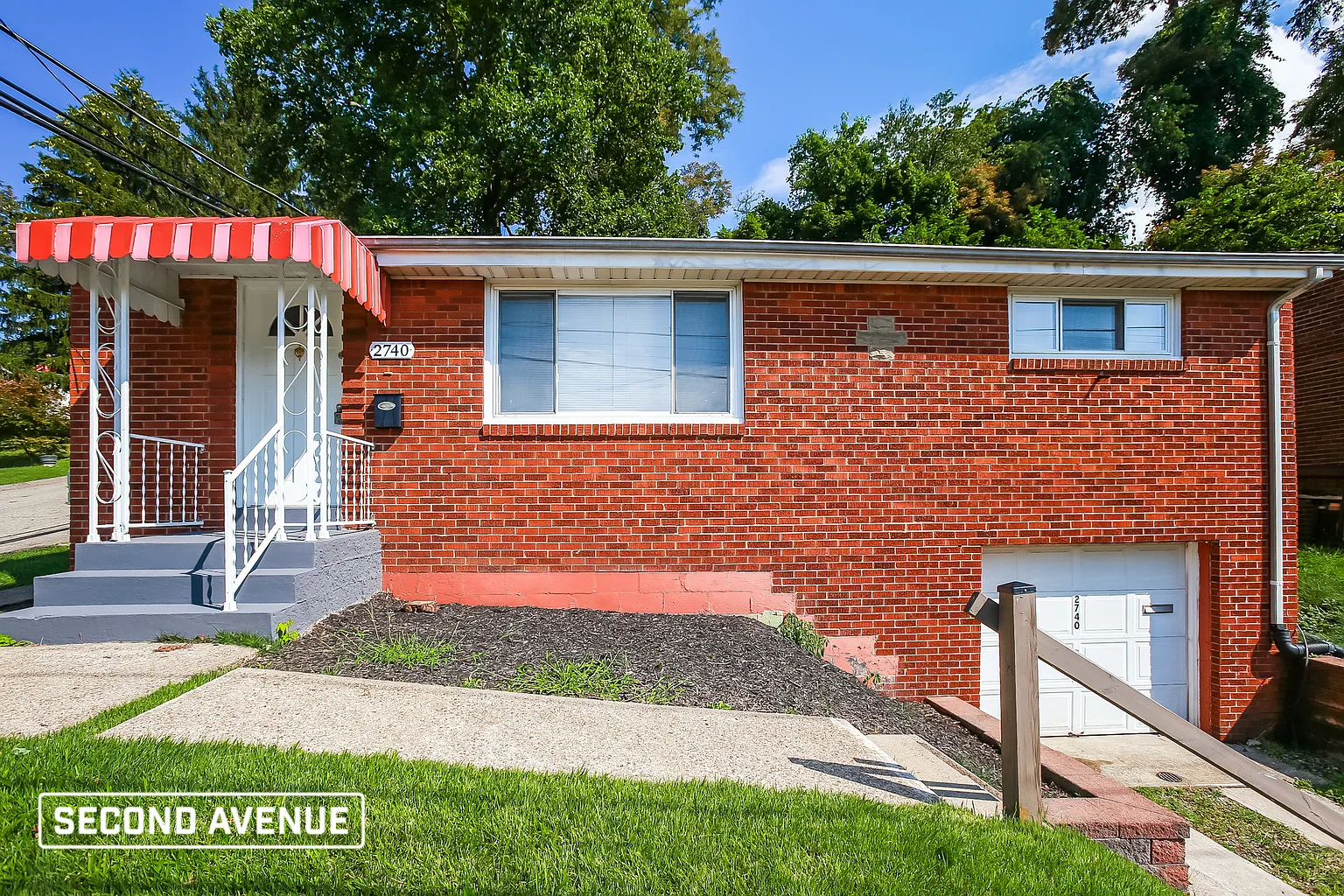 2740 Jordan Ave photo 1