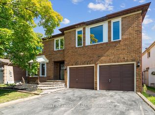 2180 Lumberman Ln, Oakville, ON L6M2Y7