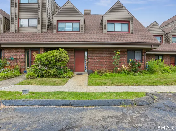 70 Montoya Drive #70, Branford, CT 06405
