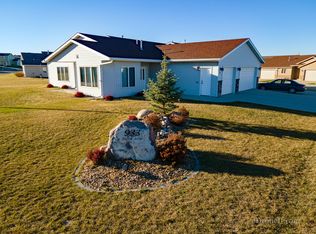933 Baffin Loop, Bismarck, ND 58503