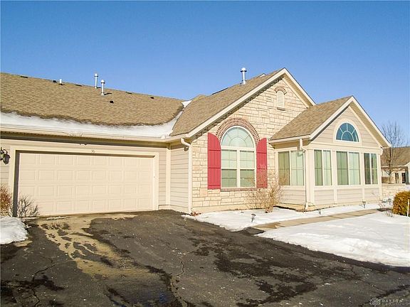 3rd image of 36 Scarborough Village Dr
