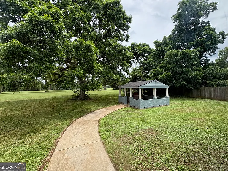 219 Fairway Dr — Photo 19