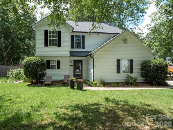 3015 Queensdale Dr, Monroe, NC 28110