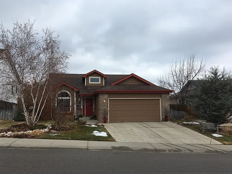 318 Dunne Dr — Photo 4