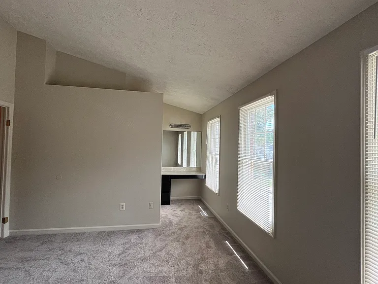 316 Kendig Dr — Photo 37