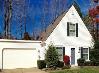 545 Capri Ct, Avon Lake, OH 44012