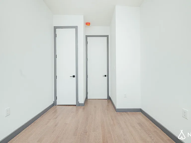 2553 Church Ave #2F — Photo 6
