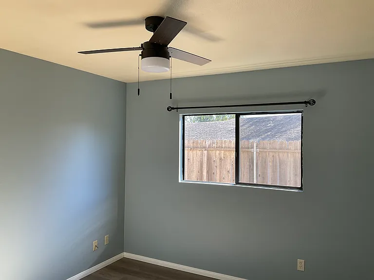 723 Sutton Hill Pl — Photo 30