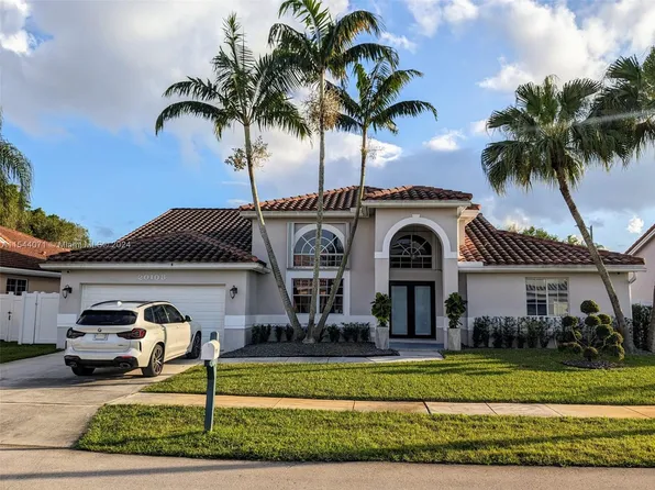 20108 NW 9th Dr, Pembroke Pines, FL 33029