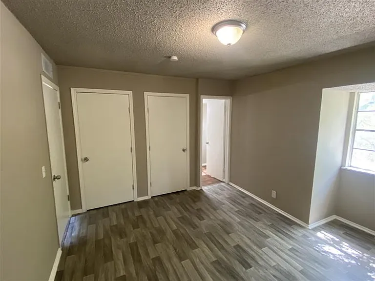1208 Churing Dr — Photo 17