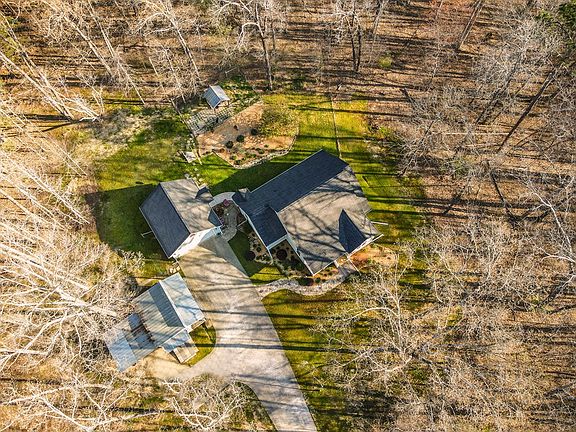 3rd image of 243 Highland Dr