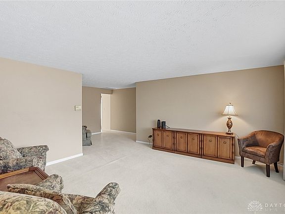 5th image of 1033 Georgian Dr