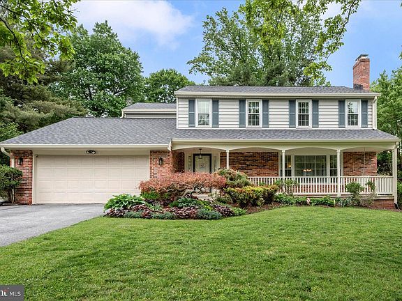 2nd image of 10748 Middleboro Dr