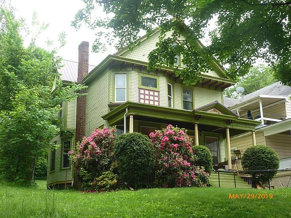 2nd image of 607 W 2nd St