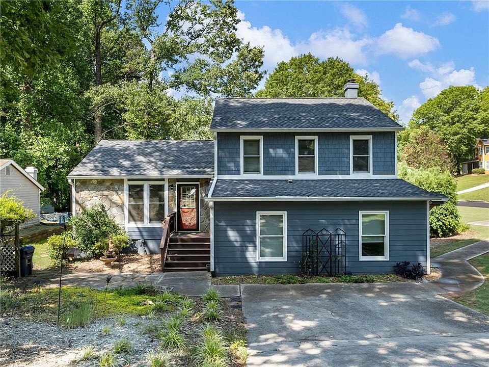 1st image of 712 Brandlwood Way NW