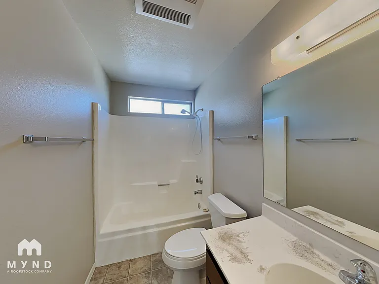 4250 E Kiowa St — Photo 23