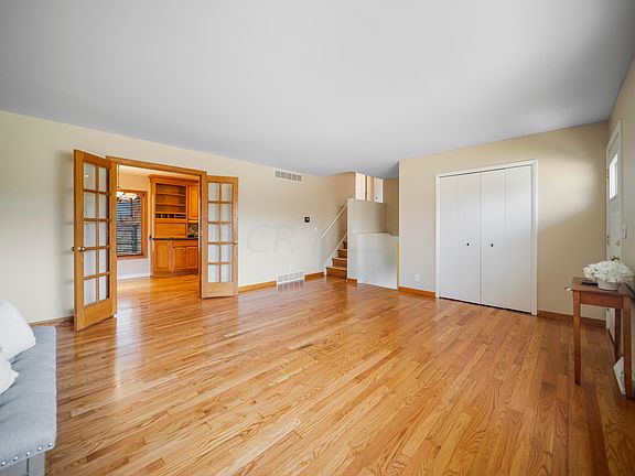 3rd image of 6642 Ambleside Dr
