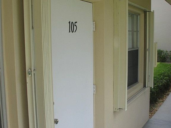 2nd image of 21 Pine Arbor Ln APT 105