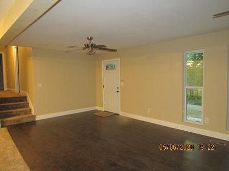 3rd image of 4400 White Dr