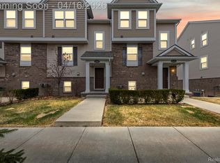 4616 Bradley Cir, Troy, MI