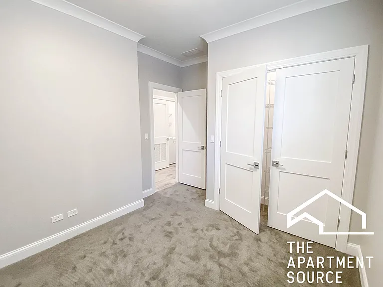 3347 N Kenmore Ave #1N — Photo 8