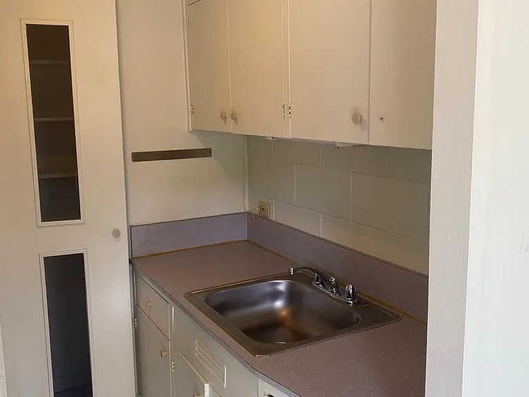 1551 Wilder Ave — Photo 8