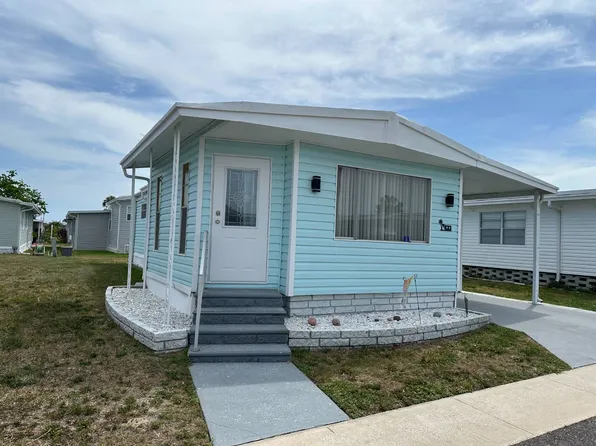 433 Molokai Ln, Largo, FL 33770