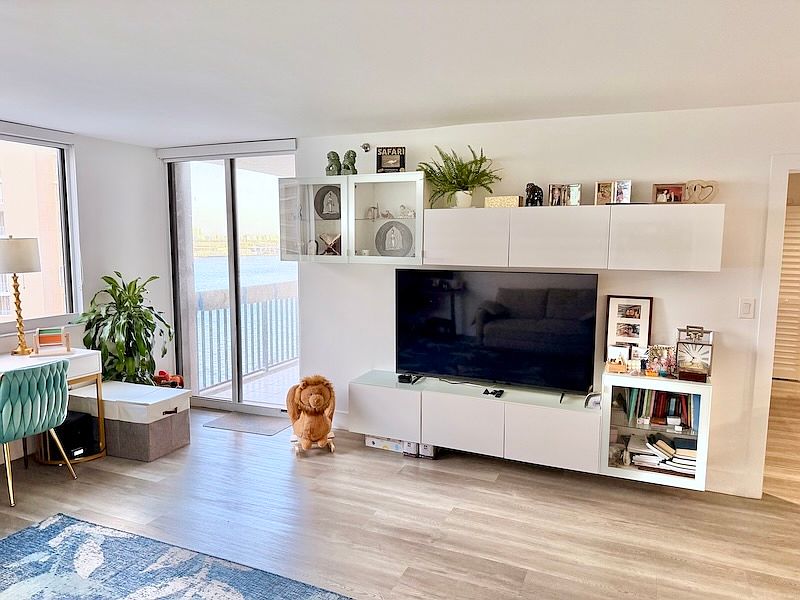 1st image of 540 Brickell Key Dr APT 1416