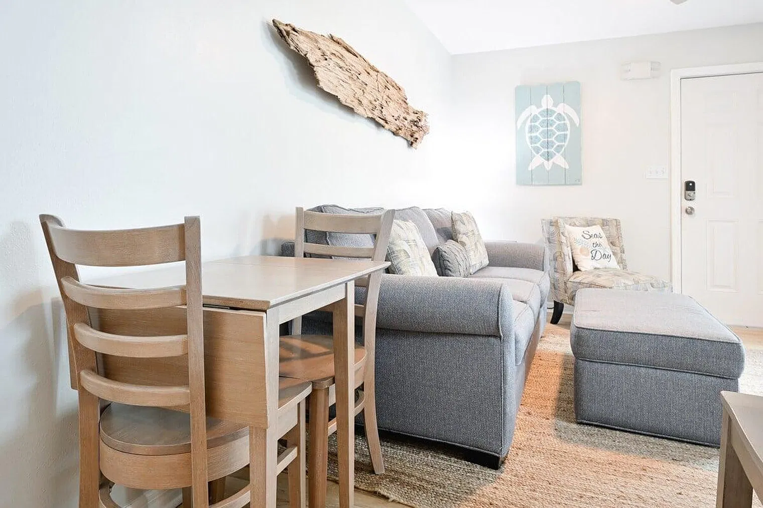 2 bed, 2.0 bath, 796 sqft, $2,030 — Photo 4