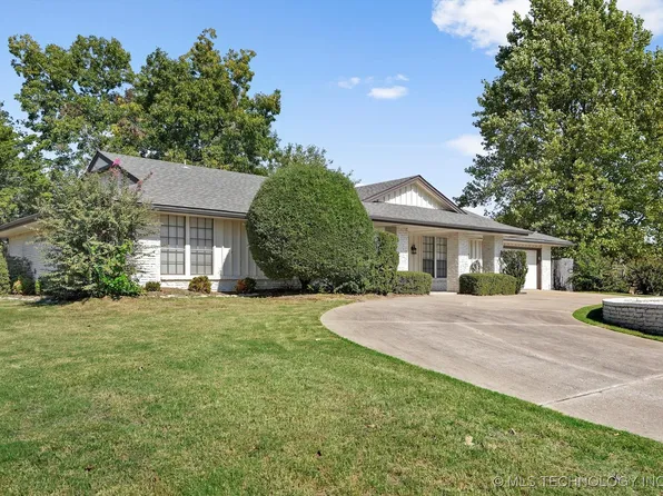 8302 Shadowood Ave S, Broken Arrow, OK 74011