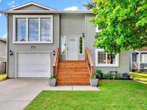 3277 N 10th Pl, Coeur D Alene, ID 83815