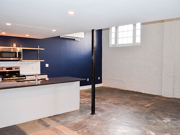 4th image of 1527 W Main St APT 4