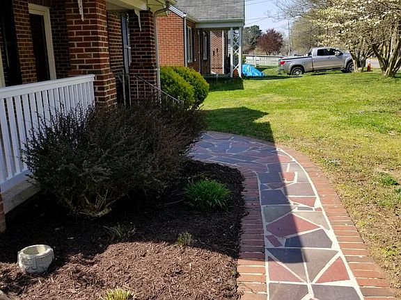 3rd image of 1229 Richardson Dr