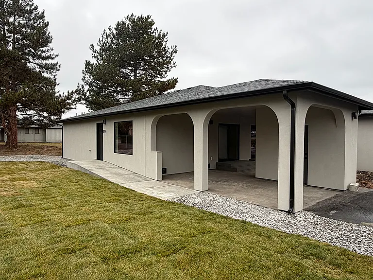 Sunrise Villas Apartments — Photo 10