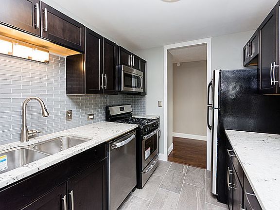 5th image of 6700 S South Shore Dr APT 4F