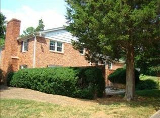 1400 Wildwood Dr, Chapel Hill, NC 27517