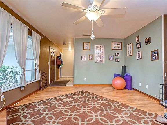 5th image of 4301 Bloomingdale Ave
