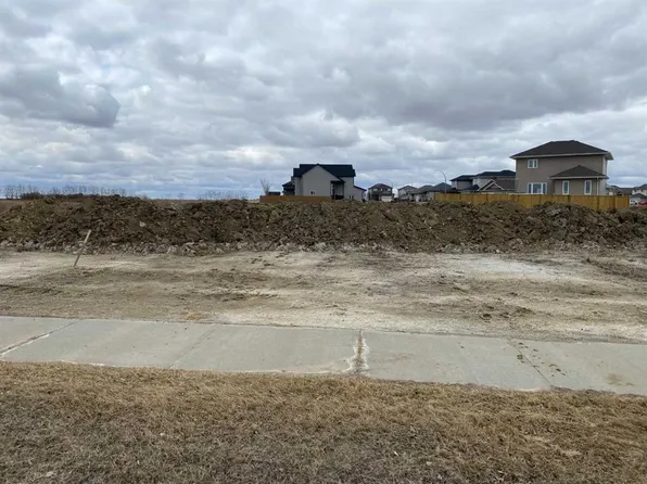 3712 Marler Dr, Camrose, AB T4V 5E4