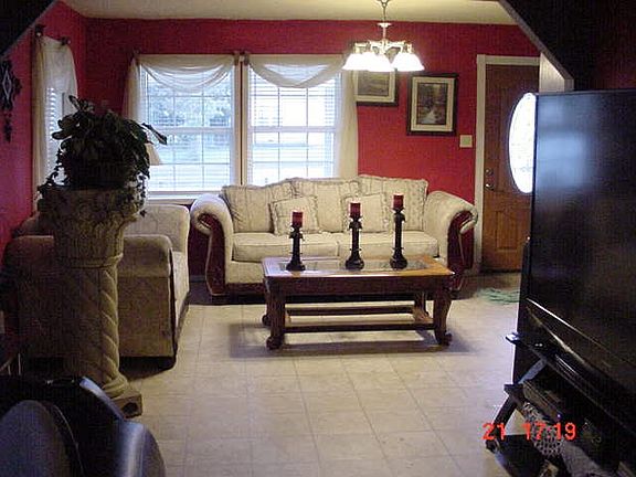 2nd image of 406 Avek
