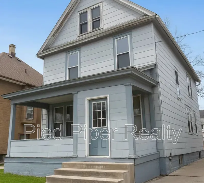 19 W Iroquois St
